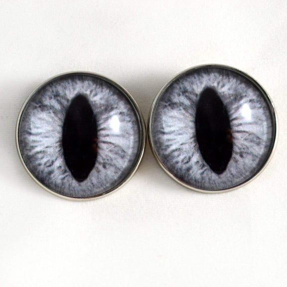 Silver Cat Sew-On Button Glass Eyes