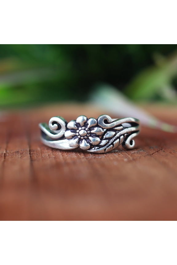 Silver Flower Ring, 925 Sterling Silver, Silver Daisy Ring, Engraved Flower Ring, Handmade Ring, Statement Ring, Personalized Gift Ring*****