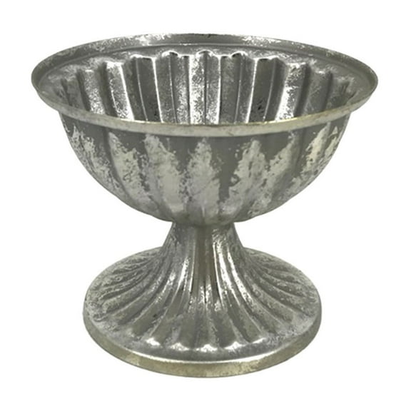 Silver Iron Vase with Vintage Candle Cup, European Retro Style, for Wedding Table Decor, Home and Office Use, Sturdy Metal, Compact and Elegant Design