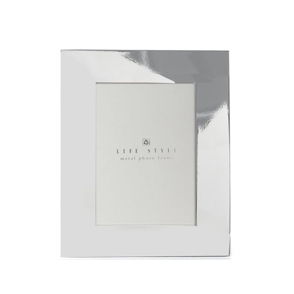 Silver Plated 8"x10" Picture Frame with Easel Back.