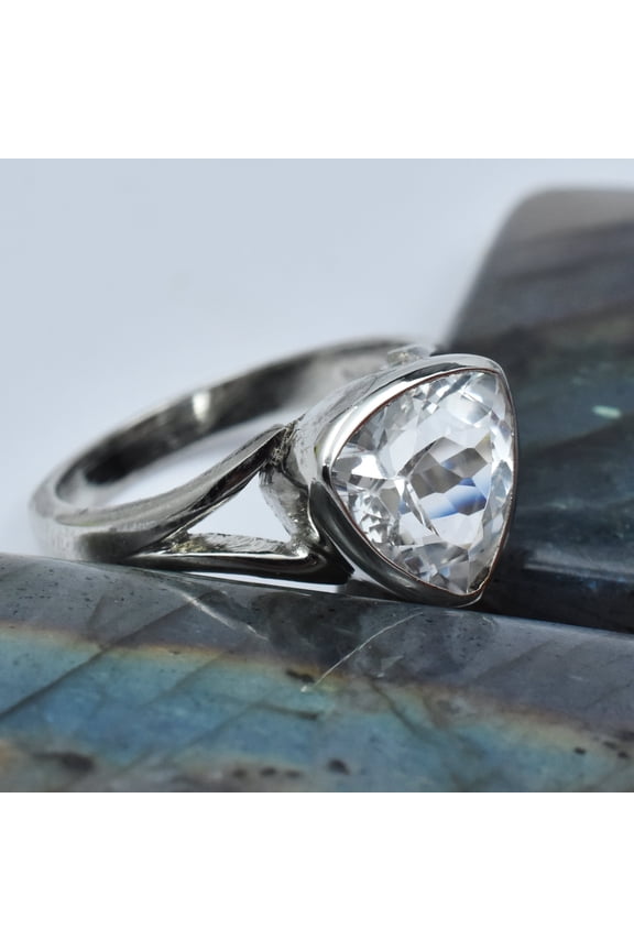 Silver Ring Trillion Cut Stone Ring Sz 8. Simulant 18.80 Ct White Sapphire Ring
