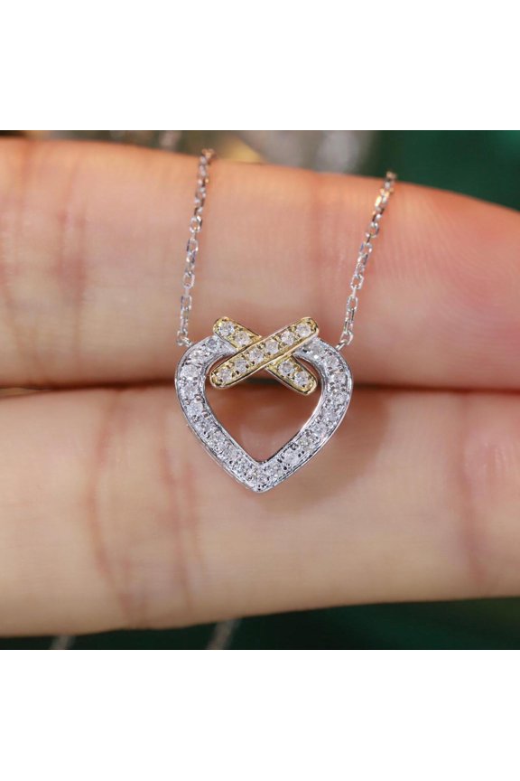Pretty 14K White Gold Finish Silver Round Cut Cubic Zirconia Heart Shape Pendant