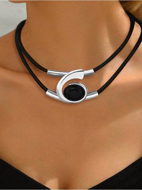 Silver Tone Geometric Pendant Choker Necklace With Black Stone
