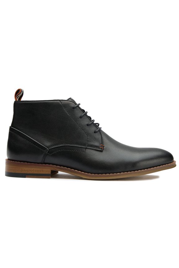 Byrd 2 Chukka Boots