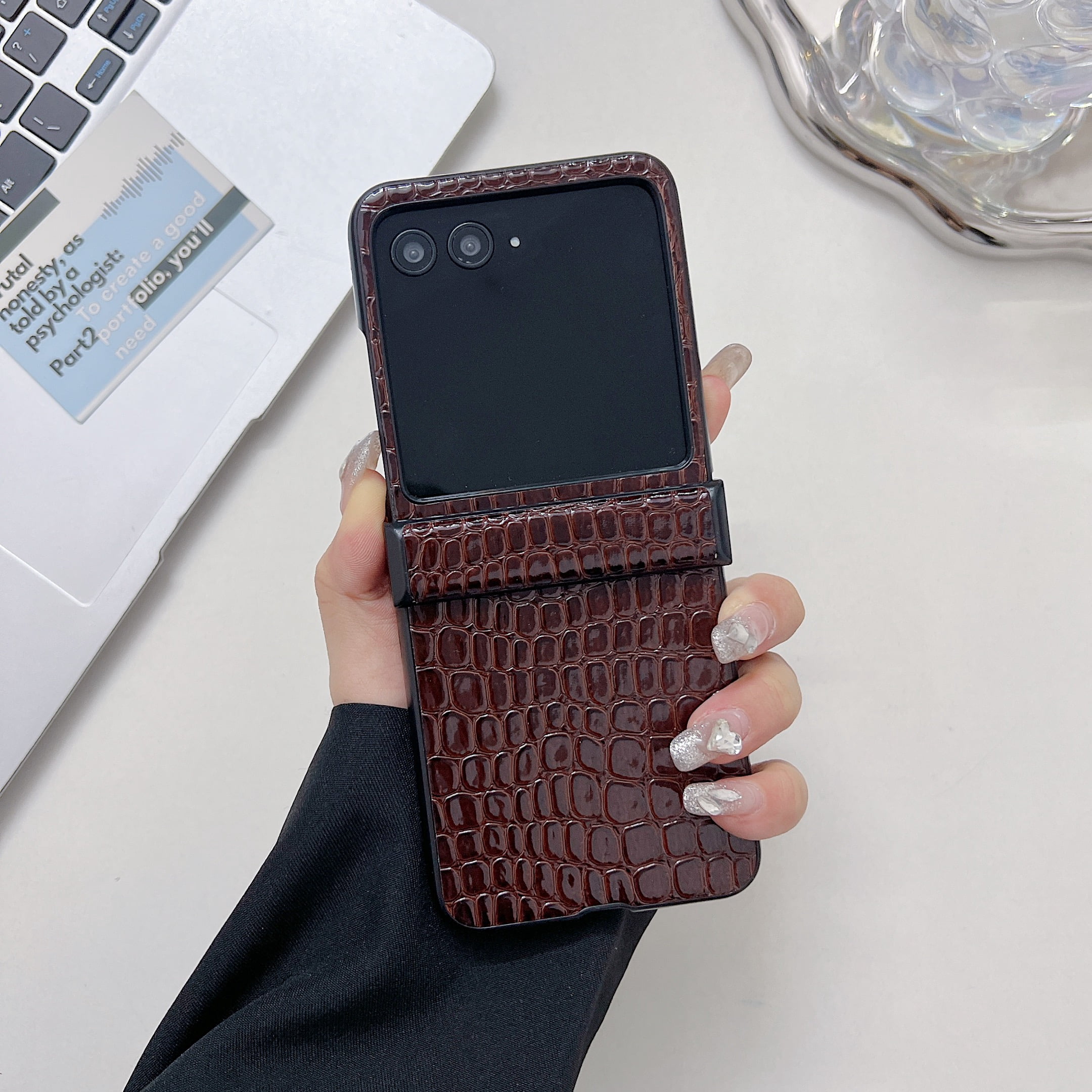 Simpleton Case Simple Business Crocodile Pattern Phone Case For Moto Razr 50 Ultra ...