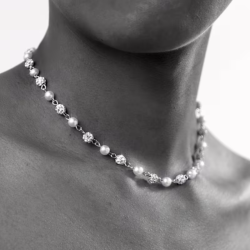 Simple & Fashionable High-End Men's Necklace, Minimalist Stylish Design for Modern Elegant Look, Everyday Wear or Gift