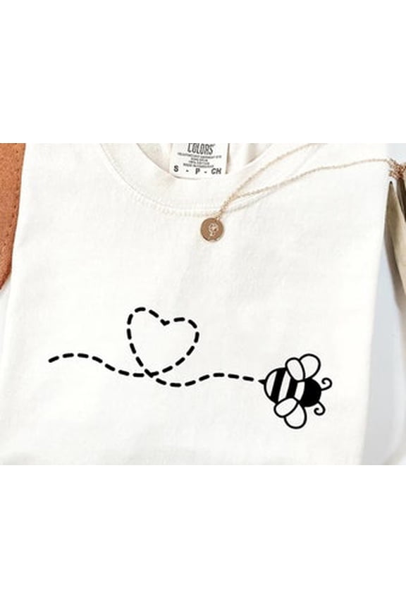 ® Bee Shirt, Bee T-shirt, Beekeeper Shirt, Honey Bee Shirt, Bee Shirts, Bee Graphic Tee, Bee Lover Shirt, Save the Bees Shirt