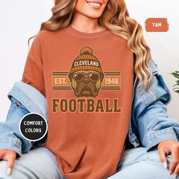 Simple Fit Vintage Cleveland Football T-Shirt, Retro Cleveland Tee Shirt, Unisex Top, Sports Fan Gift, Distressed Gameday Football Shirt All Size S-5Xl