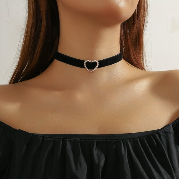 Simple Single-sided Velvet Neck Band Pearl Heart
