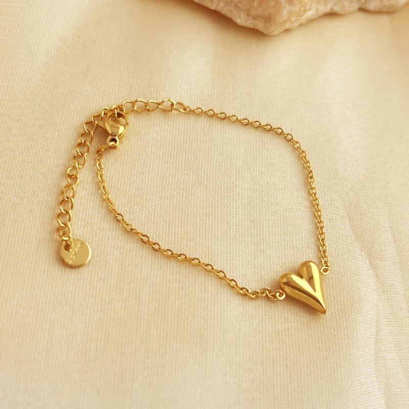 Simple love pendant necklace women's peach heart collarbone chain