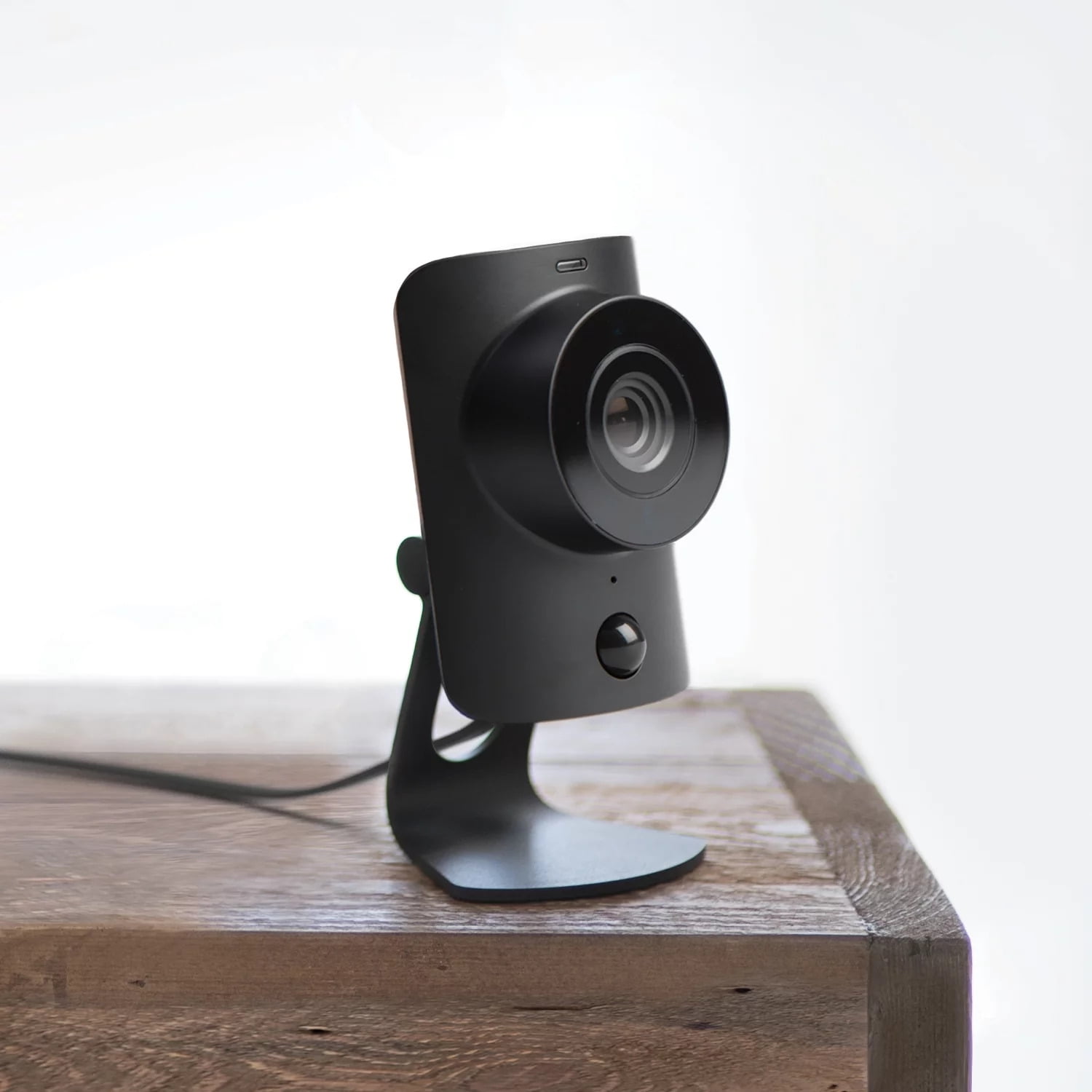 Anker Eufy IndoorCam 2K Pan & Till３つと 2K Eufy 2K Indoor Pan & Tilt Camera Review - Unboxing, Features