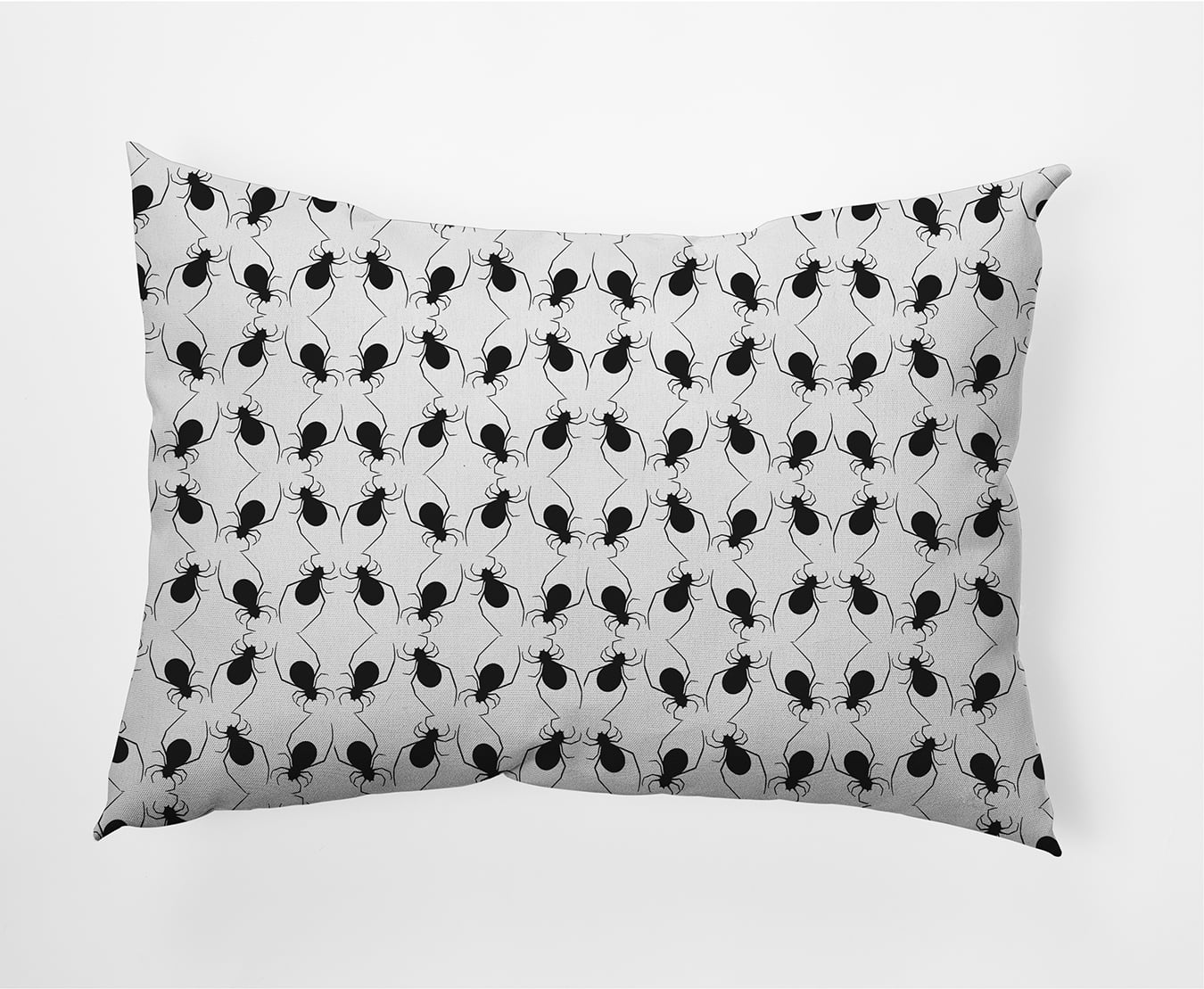 Simply Daisy 14" x 20" Spider Cluster Indoor/Outdoor Polyester Throw Pillow, White