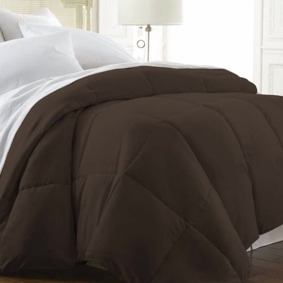 Simply Soft All Season Down Alternative Comforter by ienjoy Home