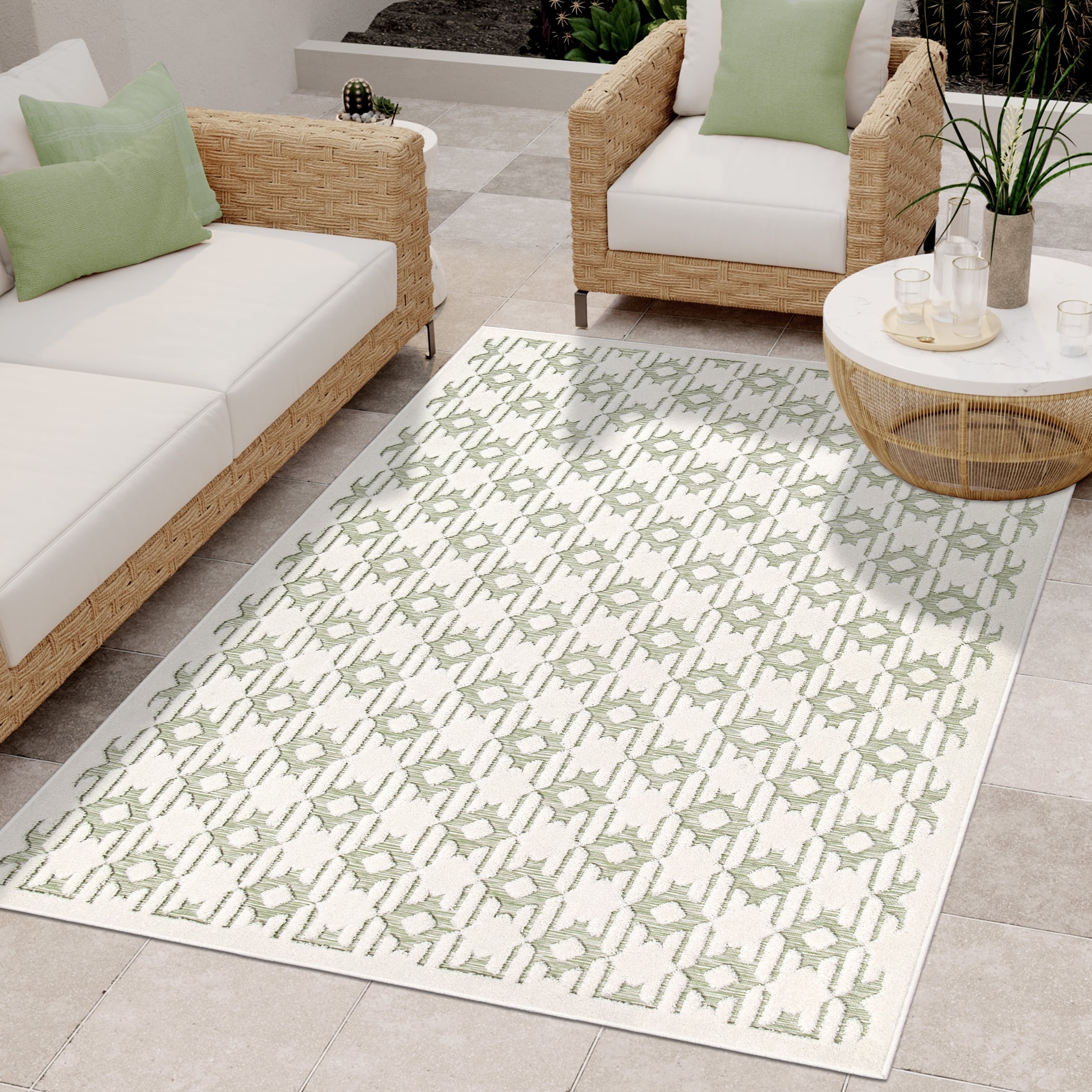 Green and White Geometric Pattern 5' x 7' Synthetic Area Rug