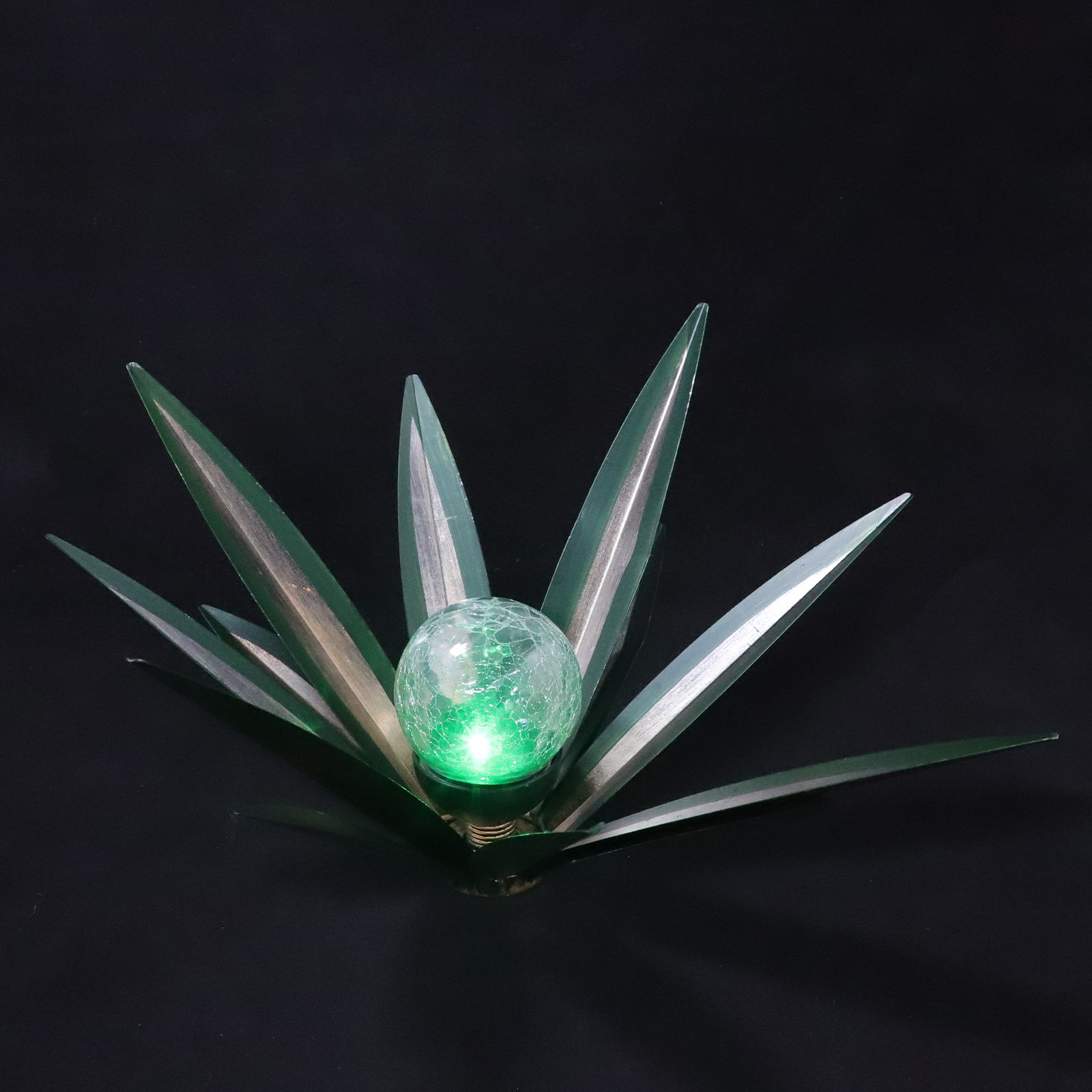 Simulated Agave Metal Green Plant 7-color LED Solar Outdoor Decorative Statue Fake Artificial Plants Giai Glass
