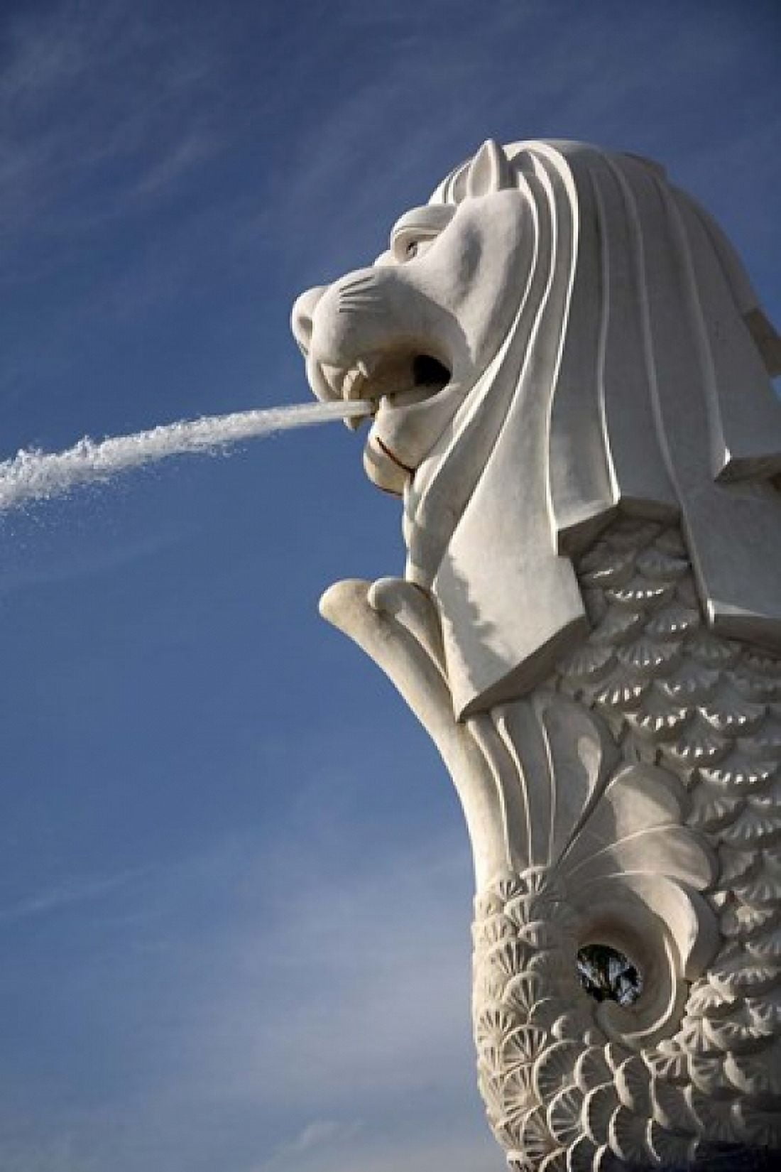 Singapore Merlion statue in the Merlion Park Canvas Art - Bruce Yuanyue Bi DanitaDelimont (16 x 24)