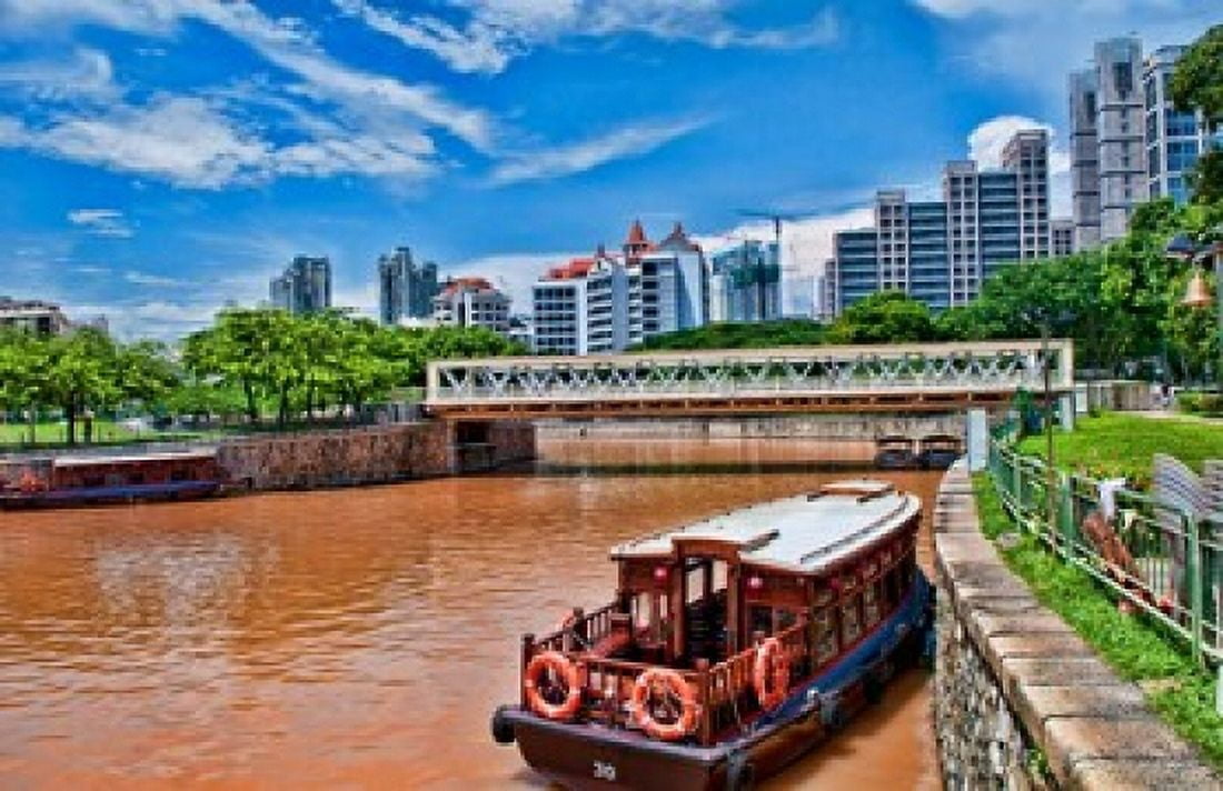 Singapore skyline and tug boats on river Canvas Art - Bill Bachmann DanitaDelimont (22 x 14)