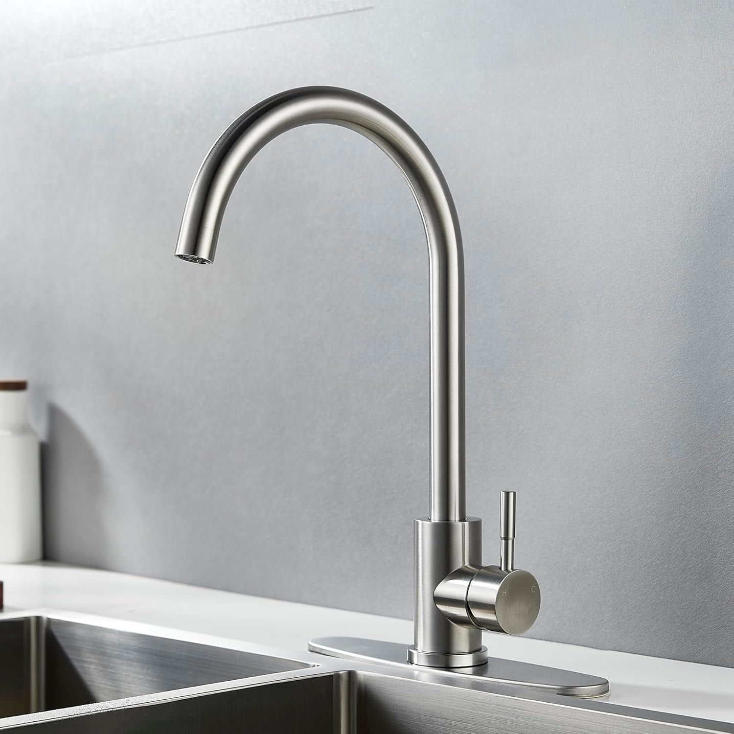 Single Handle High Arc Brushed Nickel Kitchen Faucet Stainless Steel Commercial Single Hole Kitchen Sink Faucet, Modern One Hole Bar Sink Faucet with Deck Plate