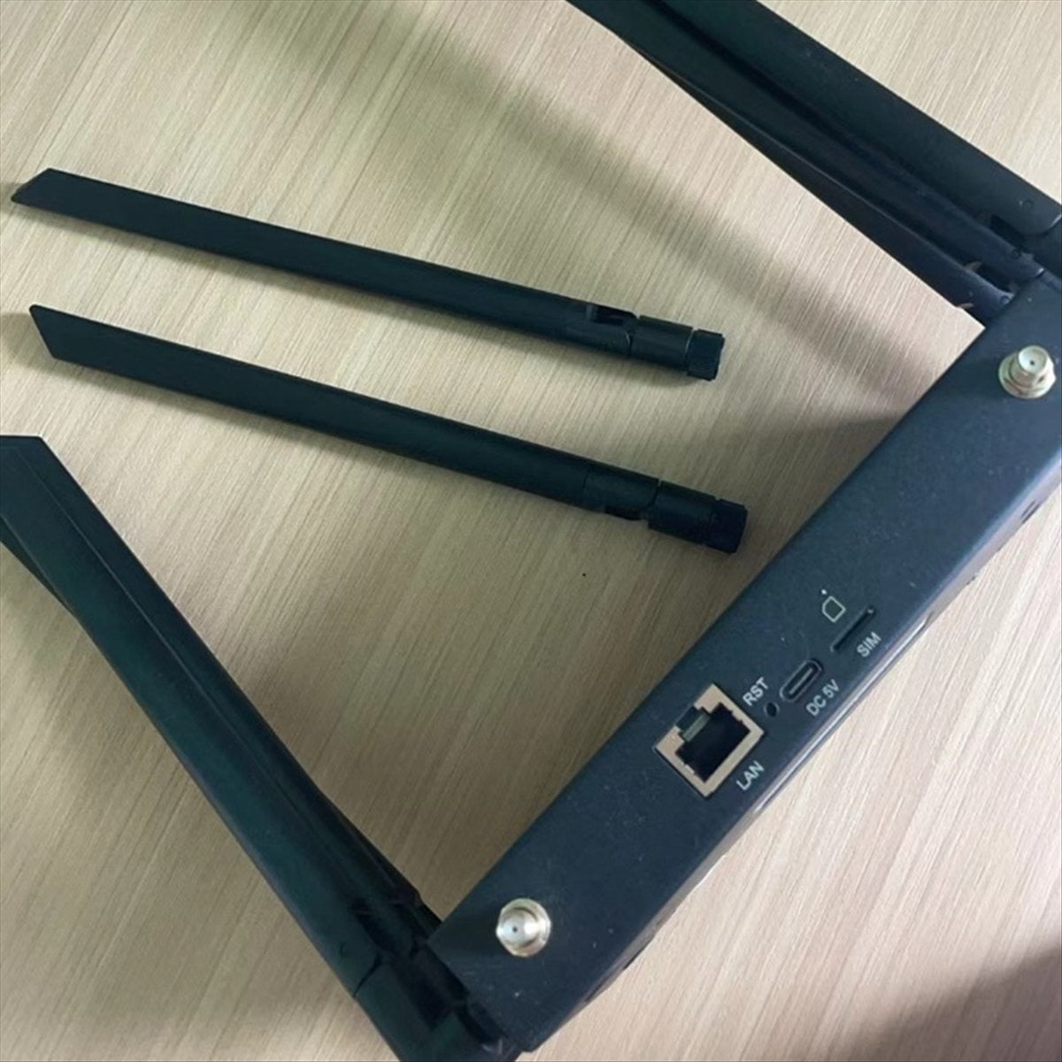 Single Network Port Router Wireless WI-FI6 Router 4G Wireless Network Repeater MICRO-SIM Slot US Plug