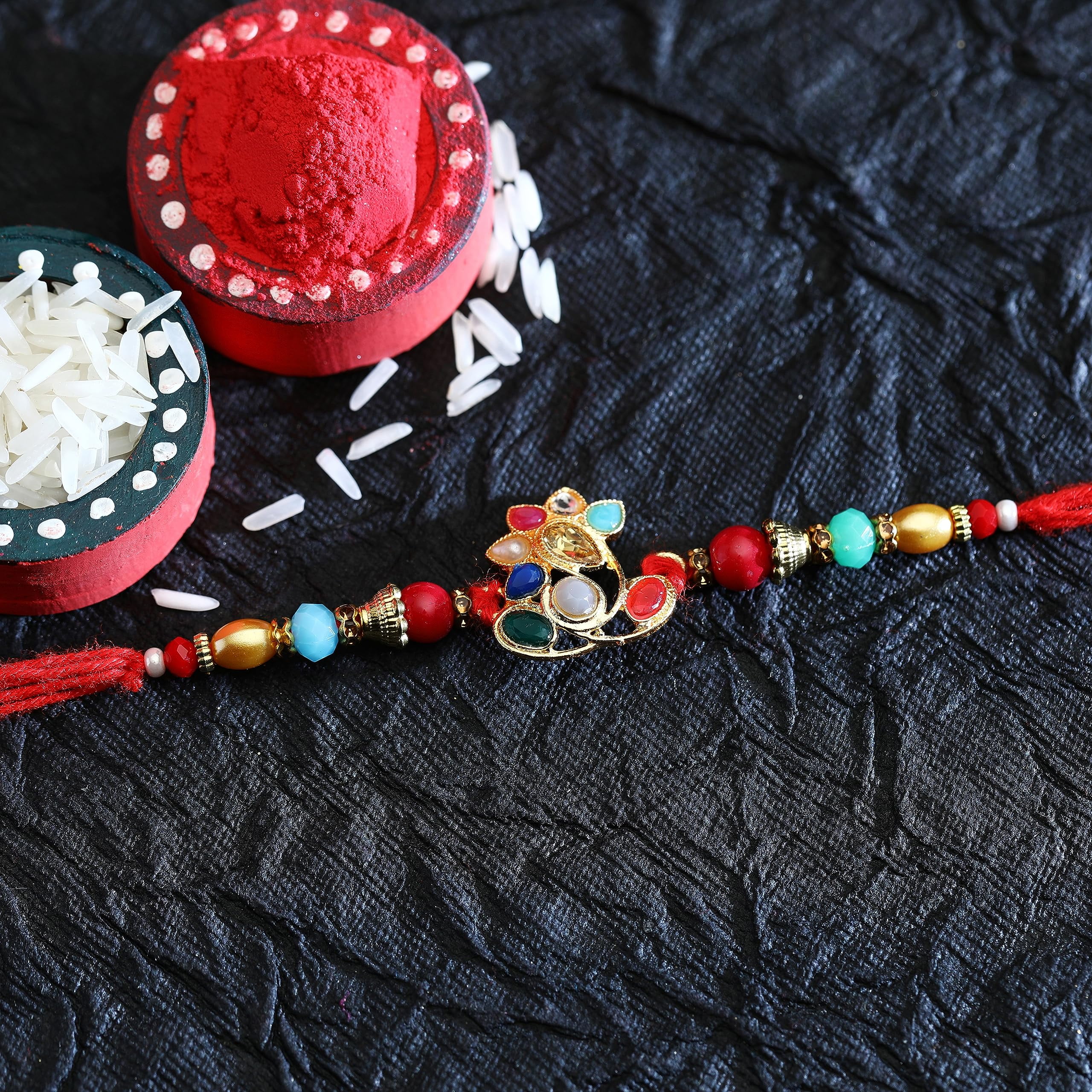 Handgemaakte Rakhi Rakhi Pour Frère Veera Of 12 Rakhi For Brother Rakhi Thread For Bhai Bhabhi Bhaiya Bhabhi And Bhatiji Veera Raksha Bandhan Rakhi Gift Pack Set Dora Bracelet Kalwa For Brother