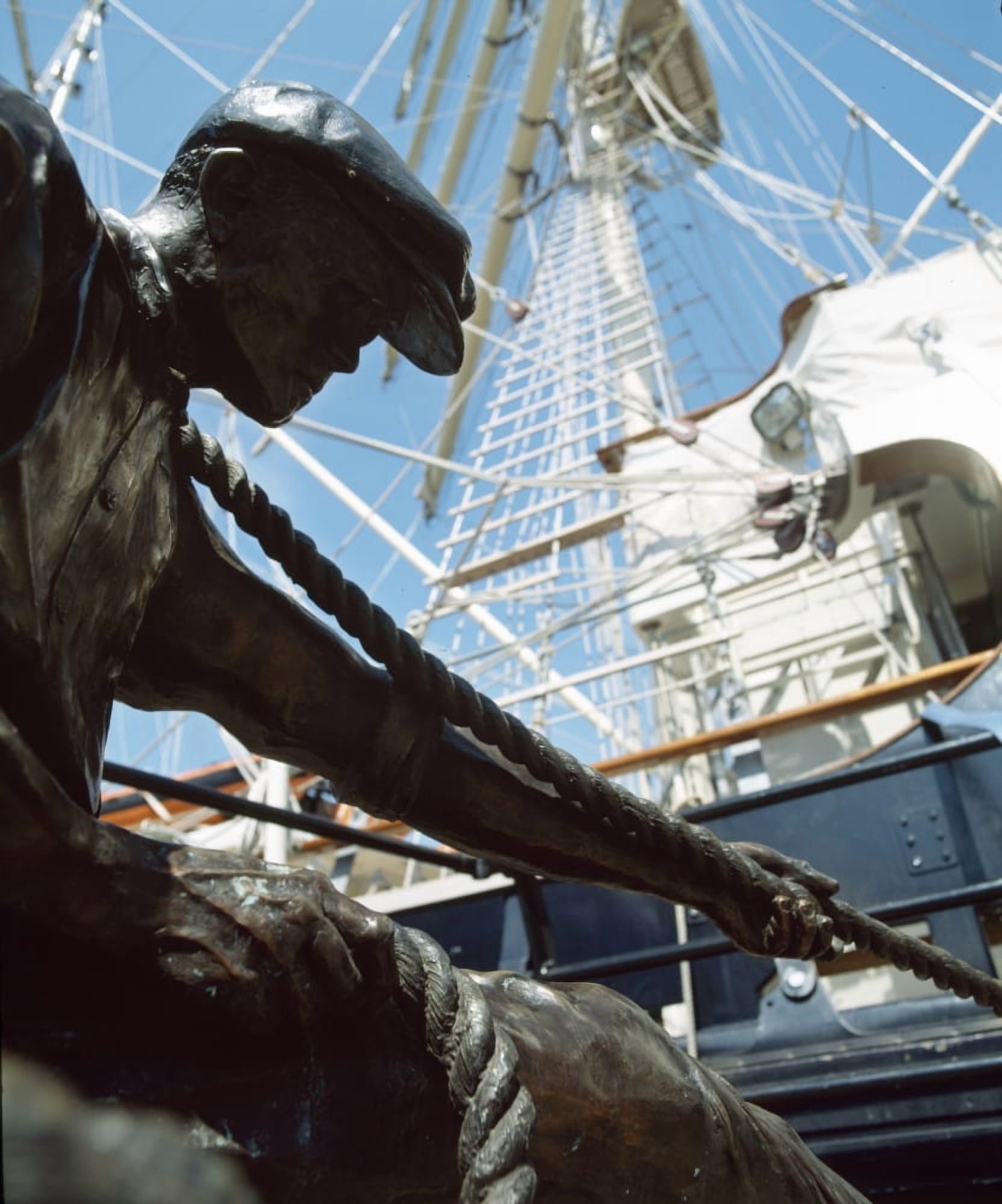 Sir John Rogersons Quay Dublin Ireland Stevadore Sculpture And Ship Canvas Art - The Irish Image Collection Design Pics (13 x 16)