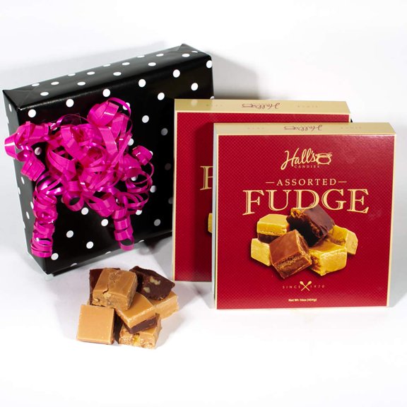 Sitting Pretty Gift Box, 2 Pounds Hall's ( Butter)