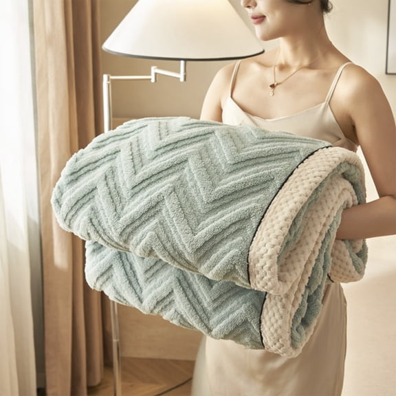 Skegnu 47x78inThree Layer Jacquards Blanket Multifunctional Cover Blanket Quilt Nap Blanket Suitable for Bed Or Sofa Use Twin Size Lightweight Fleece Blanket 120x200cm