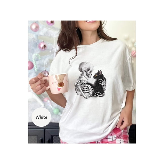 Skeleton And Cat Shirt, Gifts For Cat Lovers Shirt, Cat Lady Gift, Cat Mom, Cat Clothing, Cat Dad, Cat Tee, Halloween Shirt, Skeleton Love