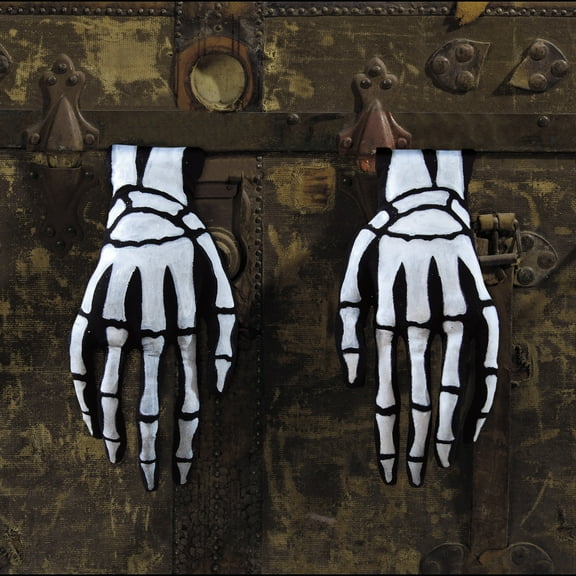 Skeleton Hand Halloween Figure, A/2