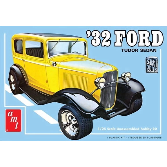 AMT 1932 Ford Tudor Sedan Street Rods Series 1/25 Scale Model Kit