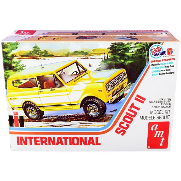 Skill 2 Model Kit IH International Harvester Scout II 1/25 Scale by AMT