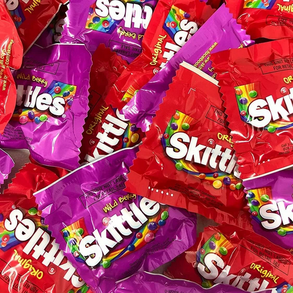 Skittles Candy Variety Mix Pack – Wild Berry & Original, Individually Wrapped Fruit Chews – Party, Office, Pinata Filler (2 Pounds)