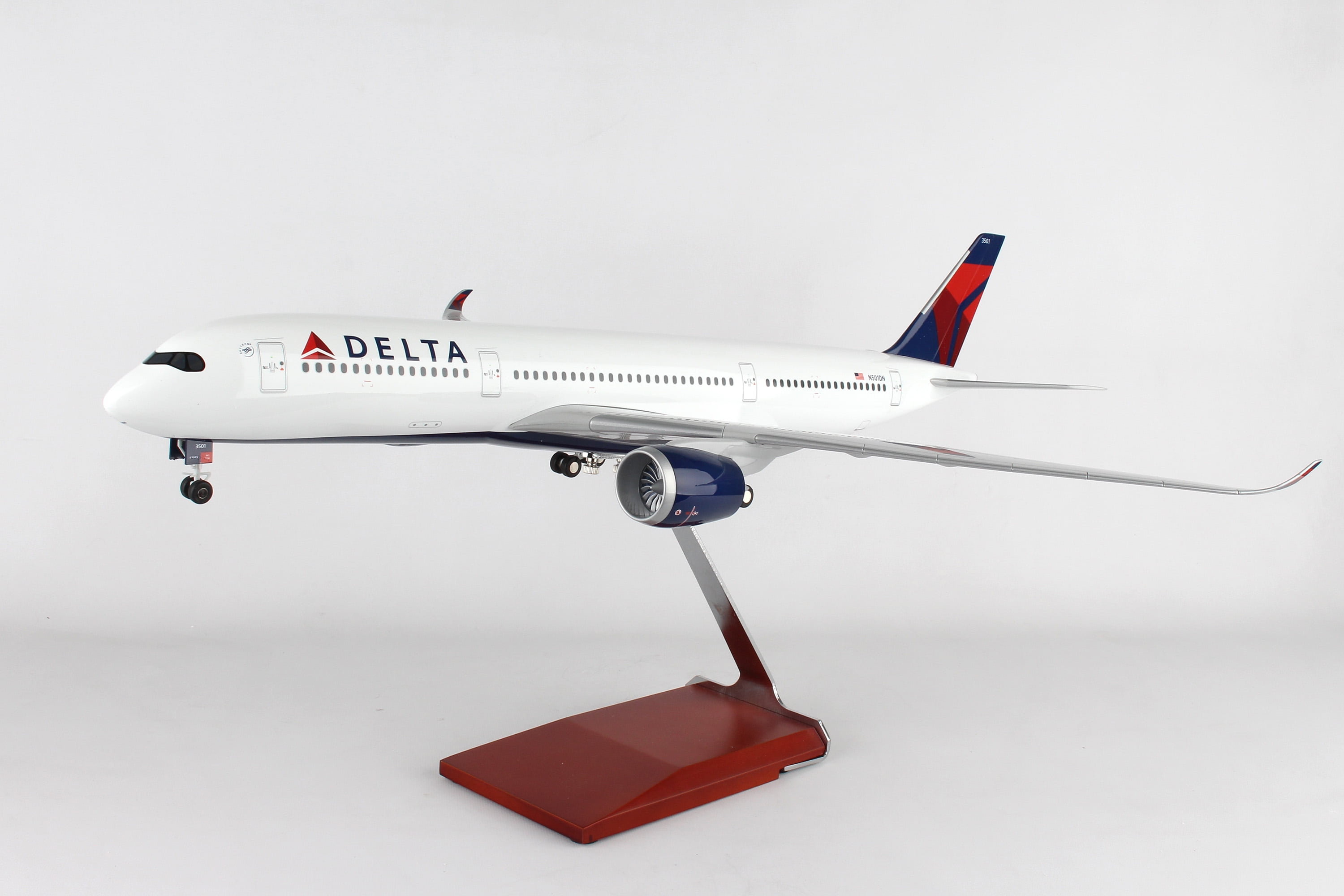 Skr8803 Skymarks Delta A350 1/100 W/Wood Stand & Gear