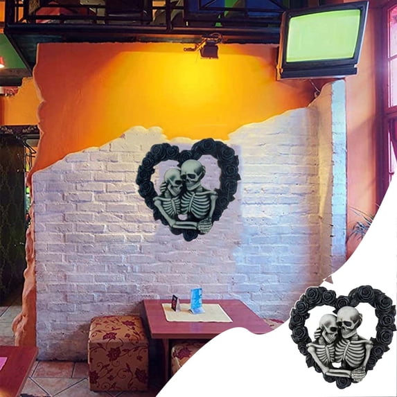 Skull Decor,Gothic Skeleton Couple House Numbers,Skull Couple Ornaments for Halloween Christmas Decorations,Fashion Black Gothic Roses Halloween Skeleton Wreath Heart Shaped Lovers Hugging Forever