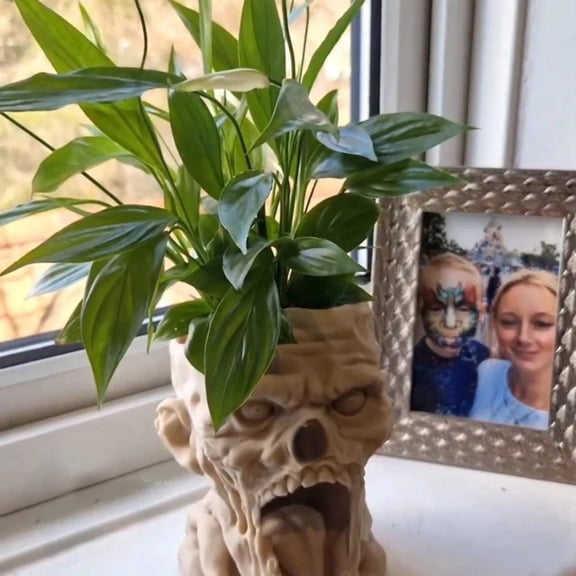 Skull Planter Pot, Skulls Flower Pot, Unique Pots Indoor, Succulent Flower Pots, Skeleton Pot with Drainage, Pen Holder for Halloween Decorations