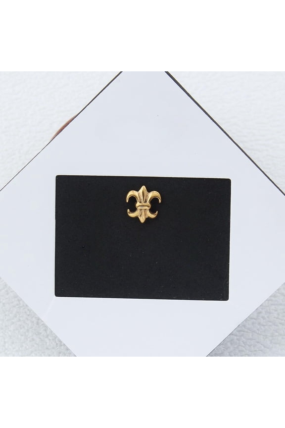 Skull crown King Shaped Helix Cartilage Stud Earring with Flat Back – Stainless Steel, Unisex Piercing Jewelry for Men and Women