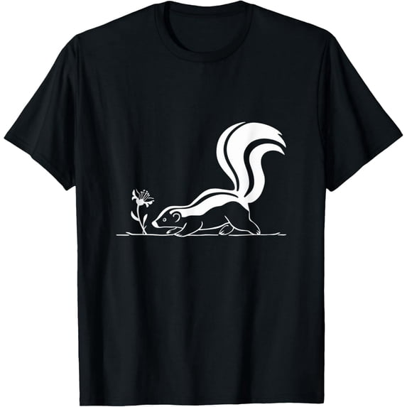 Skunk Design Cute Animal Skunk Lover T-Shirt