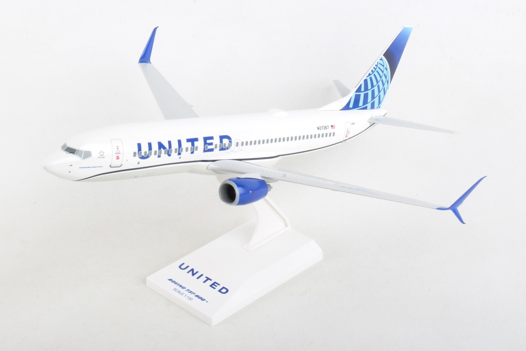 SkyMarks 1028 United Airlines Boeing 737-800 2019 Livery 1/130 Scale Model
