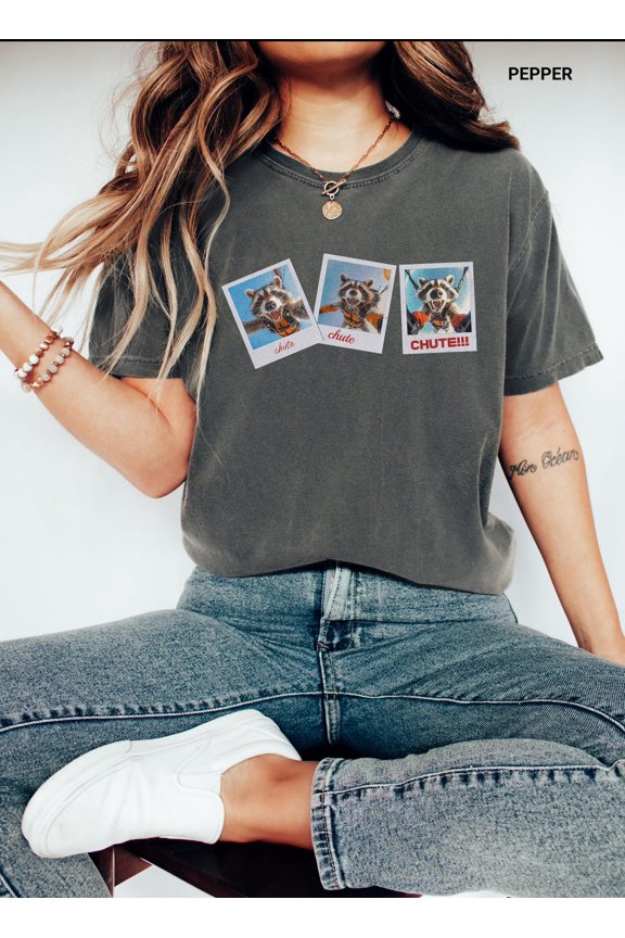 Skydiving T-Shirt: Animal Lover