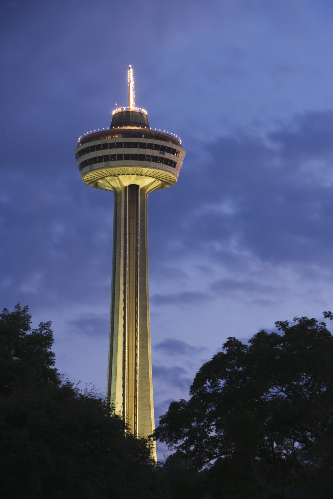 Skylon Tower Niagara Falls Ontario Canada Canvas Art - Darwin Wiggett Design Pics (11 x 17)