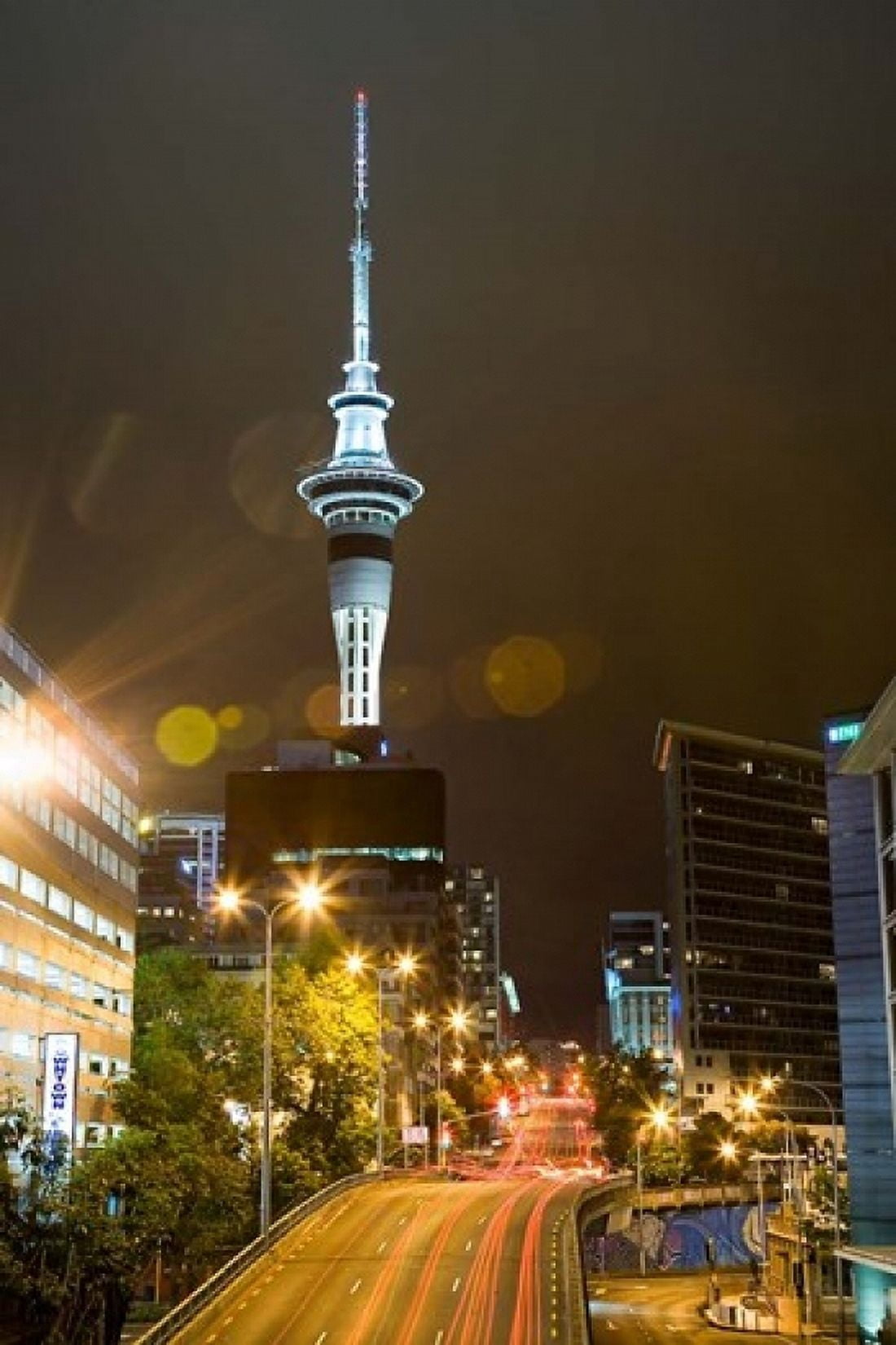 Skytower Hobson St Auckland North Island New Zealand Canvas Art - David Wall DanitaDelimont (12 x 17)