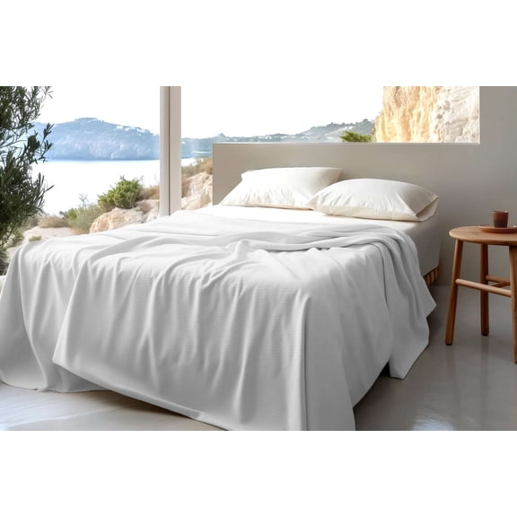 Sleep & Beyond 100% Organic Cotton Honeycomb Blanket - Jacquard Weave - Soft Breathable and Reversible Design - Comfortable Sleep for All Seasons -Full/Queen - Crisp White