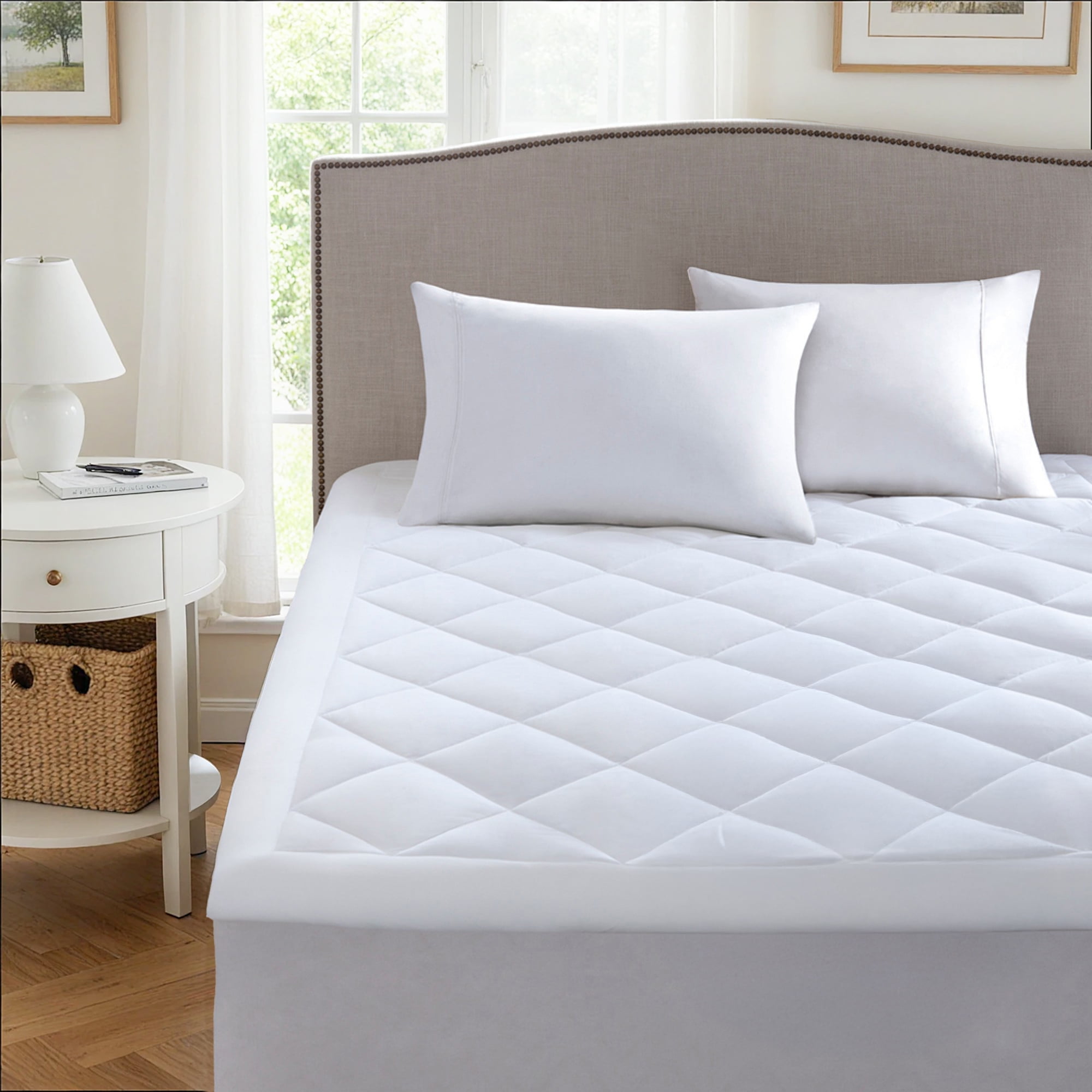Full White Hypoallergenic Waterproof Mattress Pad