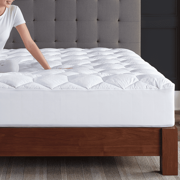 SleepCharge Powered by Nanobionic Mattress Pad, Queen