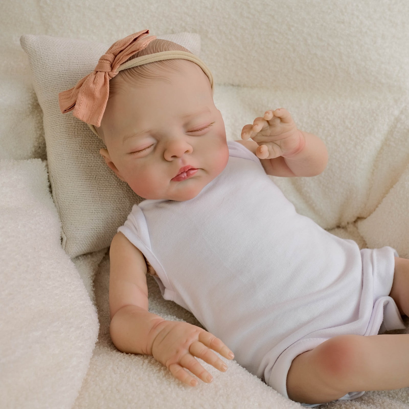 Sleeping Reborn Baby Dolls - Lovely 18 inch Realistic Newborn Baby Doll Girls Lifelike Real Life Baby Dolls Gift Set for Kids Age 3+