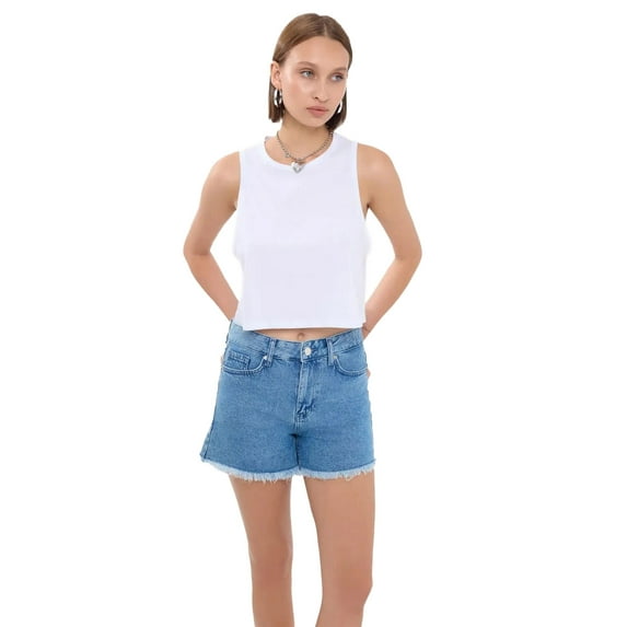 Sleeveless Round Neck Solid Crop Top