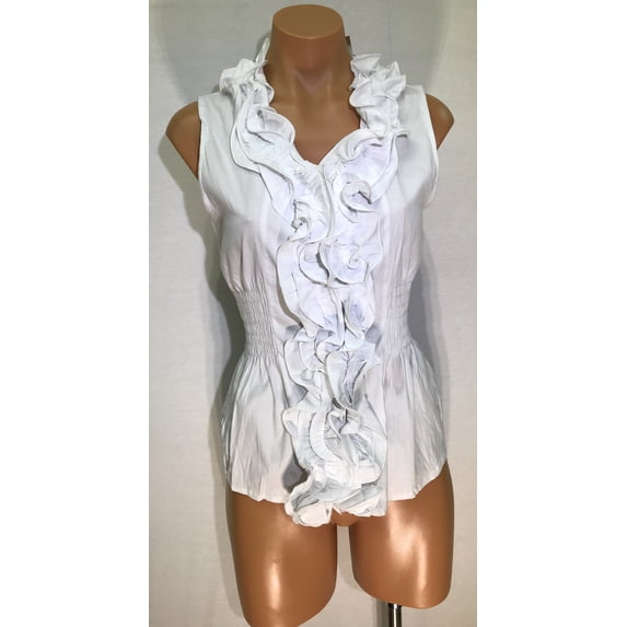 Sleeveless Ruffel Front Down Shirt