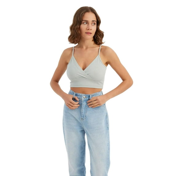 Sleeveless V-Neck Basic Top