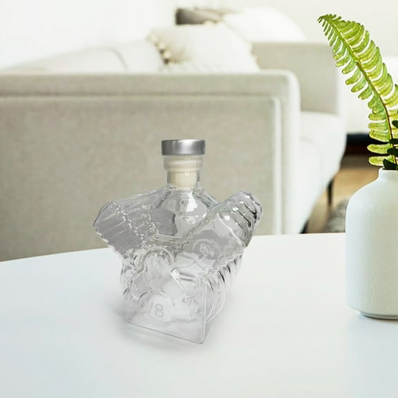 Sltwyw Engine Design Resin Whiskey Flask - Locomotive Themed Barware for Enthusiasts Unique Home Bar Decor Gift Centrepiece