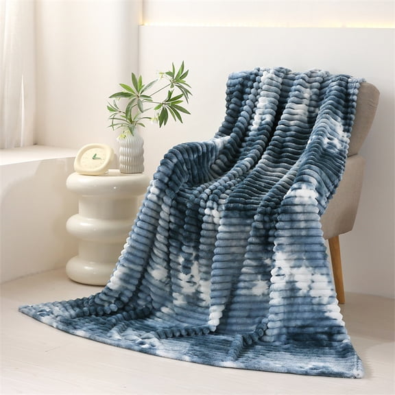 Sltwyw Velvet Plush Throw Blanket 28x40 Inch - Navy Blue Nap Blanket for Office/Car, Soft Reversible Fleece-Lined Couch Cover Machine Washable